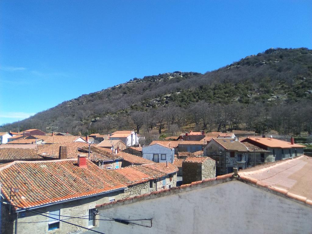 Apartamentos La Covatilla Neila de San Miguel Exterior photo