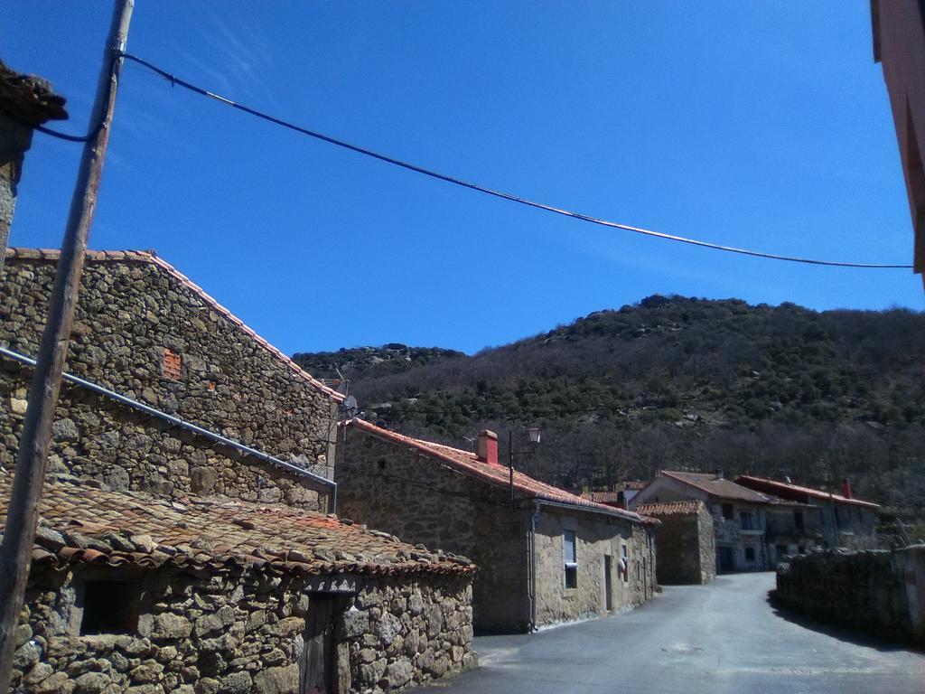 Apartamentos La Covatilla Neila de San Miguel Exterior photo